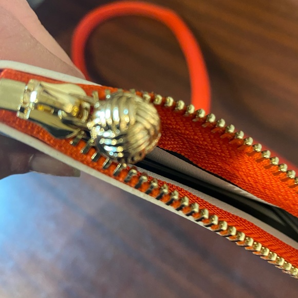 OTG On The Go Twenty Four Seven #6 Abby Camo Gray Crossbody Purse - Picture 11 of 12